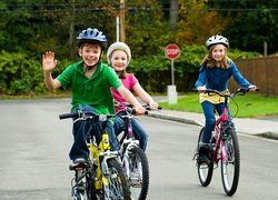 Normal_kids-biking-turn-signal2