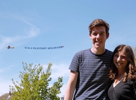 Scala College feliciteert geslaagde eindexamenleerlingen vanuit de lucht